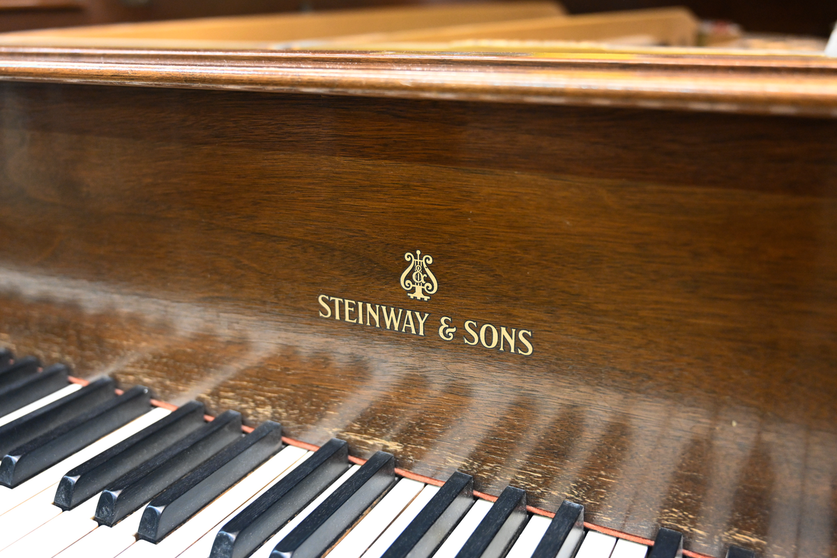 Steinway & Sons M Parlor Grand Piano
